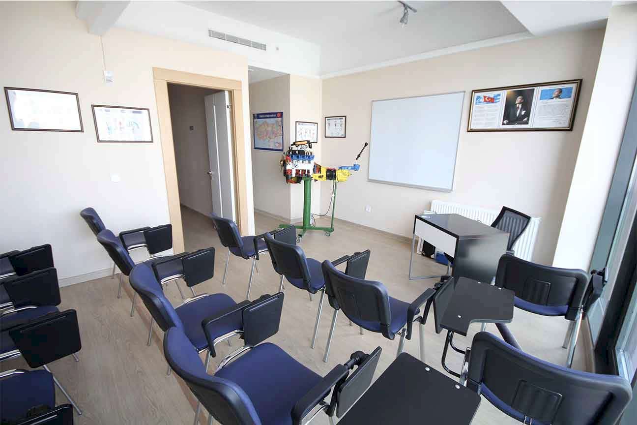 Anadolu Yakası Sürücü Kursu | Ehliyet Almanın Tam Zamanı‎